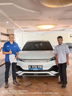 Serah terima BYD seal Atto 3 Superior mrs Linawaty